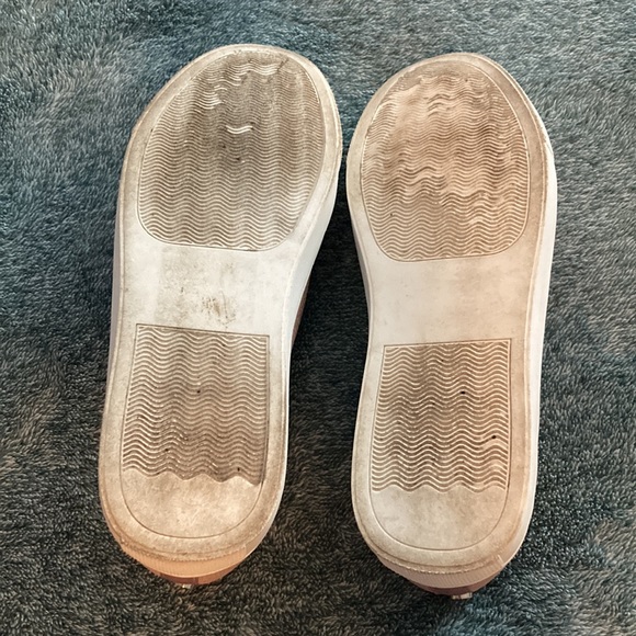 Steve Madden Mauve Slip On’s - Picture 3 of 3